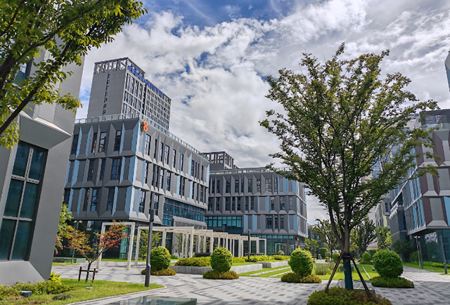 西藏工业地产投资新蓝海——新能源产业园区崛起